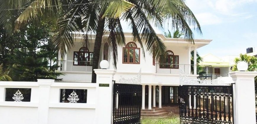 6 BHK,4000Sq.Ft House in 18.5 Cent for Sale at Kunatheri,Aluva